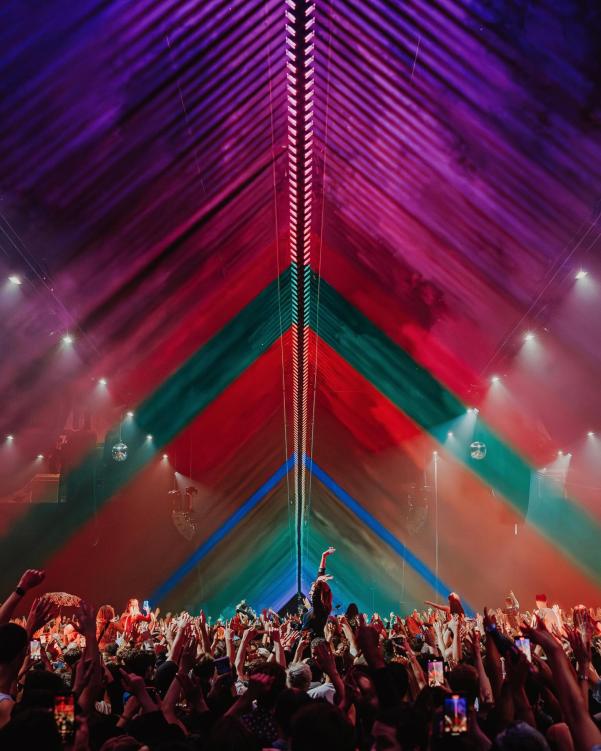 Four Tet 2026 set lighting